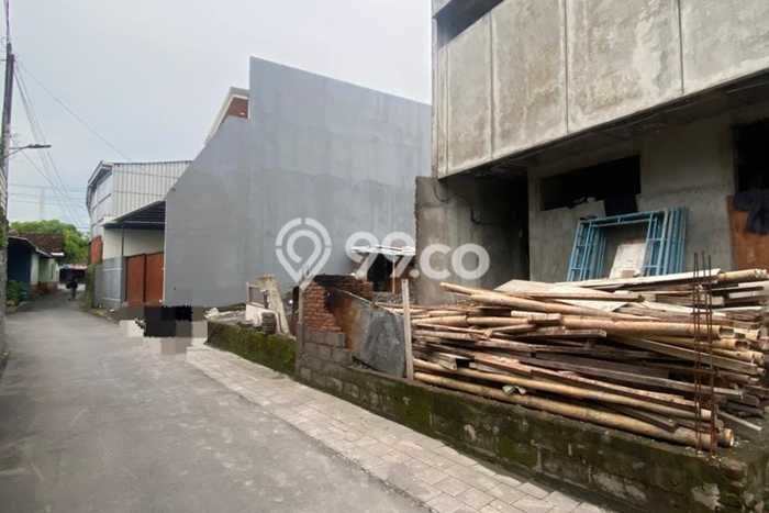 Lahan Kosong Dijual di Sleman dengan Area 170m2 Lahan Kosong Dijual di Sleman dengan Area 170m2