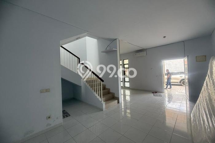 Rumah Luas Asri 2 KT Siap Pakai di Jakarta Garden City Jakarta Timur Rumah Luas Asri 2 KT Siap Pakai di Jakarta Garden City Jakarta Timur