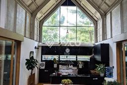 Rumah Elit LB 200m2 Siap Pakai Desain Elegan di Geger Kalong, Bandung Rumah Elit LB 200m2 Siap Pakai Desain Elegan di Geger Kalong, Bandung