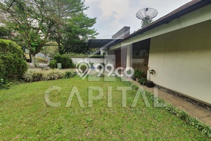 RECOMMENDED! Rumah kawasan Dago, 3 KM, Area Premium, LT 330m² Bangunan 250m² RECOMMENDED! Rumah kawasan Dago, 3 KM, Area Premium, LT 330m² Bangunan 250m²