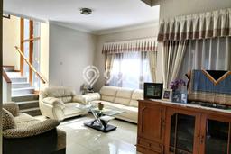 Rumah Asri LB 380m2m² View Kota di Batununggal, Bandung Rumah Asri LB 380m2m² View Kota di Batununggal, Bandung