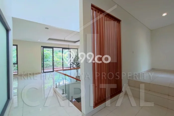 Disewakan! Rumah 3 Kamar Tidur &
3 Kamar Mandi di Ciumbuleuit, Bandung Disewakan! Rumah 3 Kamar Tidur &
3 Kamar Mandi di Ciumbuleuit, Bandung