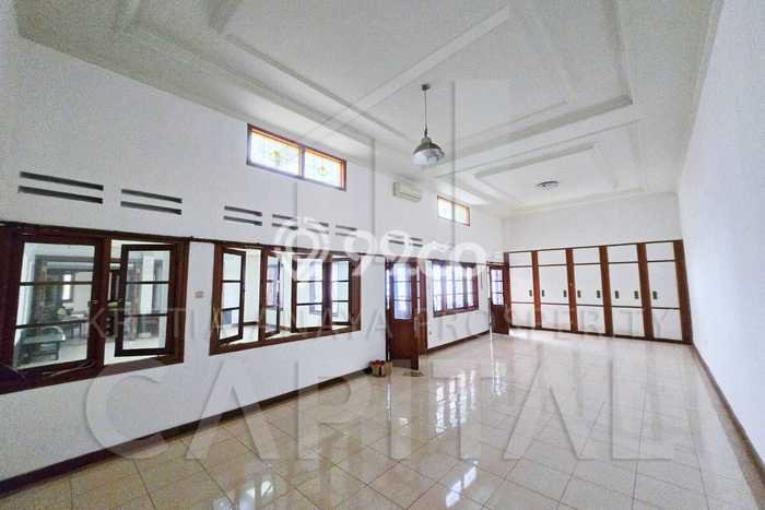 Disewakan Komersial di Pusat Kota Bandung Ramai Strategis Disewakan Komersial di Pusat Kota Bandung Ramai Strategis