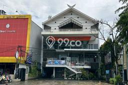 Unit Ruko Disewa Lokasi Ujung Pandang, Makassar Spesifikasi Luas Bangunan 3200m2 Unit Ruko Disewa Lokasi Ujung Pandang, Makassar Spesifikasi Luas Bangunan 3200m2