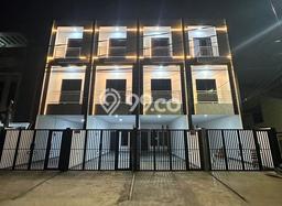 Rumah Elit LB 185m2 Siap Pakai Desain Elegan di Tanjung Duren, Jakarta Barat Rumah Elit LB 185m2 Siap Pakai Desain Elegan di Tanjung Duren, Jakarta Barat