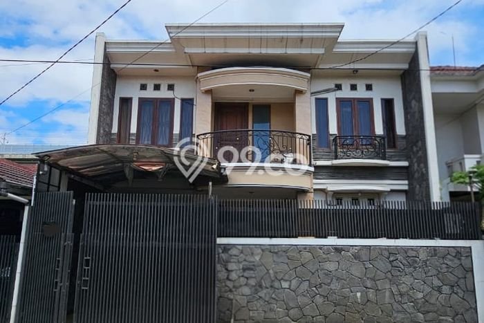 Hunian Nyaman Asri 3 KT Siap Huni di Taman Holis Indah Bandung Hunian Nyaman Asri 3 KT Siap Huni di Taman Holis Indah Bandung