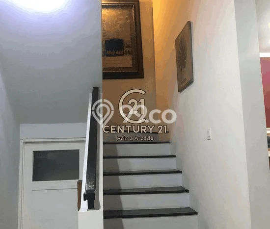 Rumah Elit LB 170m2 Siap Huni Desain Elegan di Bintaro, Tangerang Selatan Rumah Elit LB 170m2 Siap Huni Desain Elegan di Bintaro, Tangerang Selatan