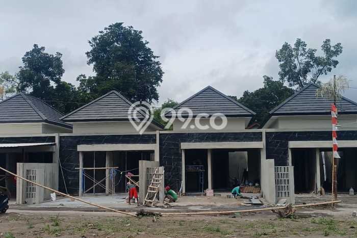 For Sale Rumah 2 Kamar Lokasi Ideal Nyaman dan Strategis di Kalasan For Sale Rumah 2 Kamar Lokasi Ideal Nyaman dan Strategis di Kalasan