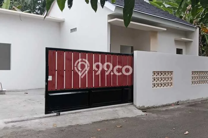 HARGA SPECIAL! Rumah Asri di Sleman, Luas 100m² Bangunan 55m² HARGA SPECIAL! Rumah Asri di Sleman, Luas 100m² Bangunan 55m²