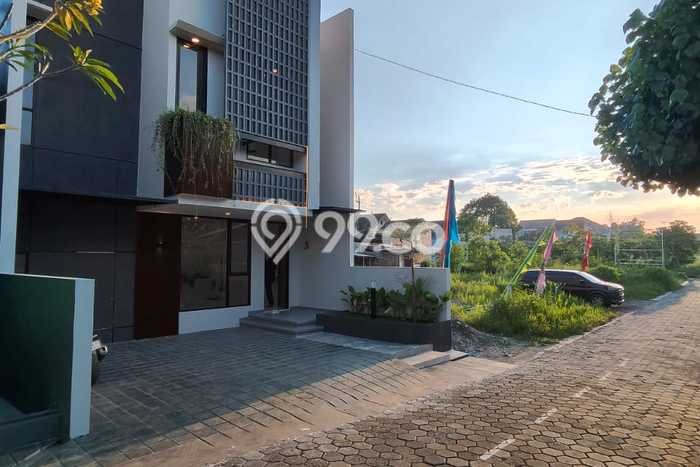 Jual Rumah Bagus Siap Huni LB 170m2 di Ngemplak, Sleman Jual Rumah Bagus Siap Huni LB 170m2 di Ngemplak, Sleman