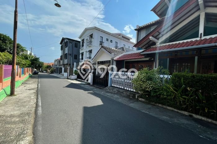 Kos-kosan Dijual di Tembalang, Semarang dengan 13 Kamar Tidur, 4 Kamar Mandi Kos-kosan Dijual di Tembalang, Semarang dengan 13 Kamar Tidur, 4 Kamar Mandi