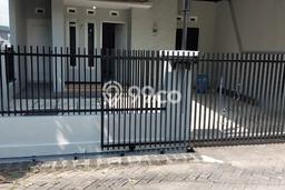 Lokasi terbaik! Rumah siap pakai dikontrakkan di Tembalang LB 50m2 Lokasi terbaik! Rumah siap pakai dikontrakkan di Tembalang LB 50m2