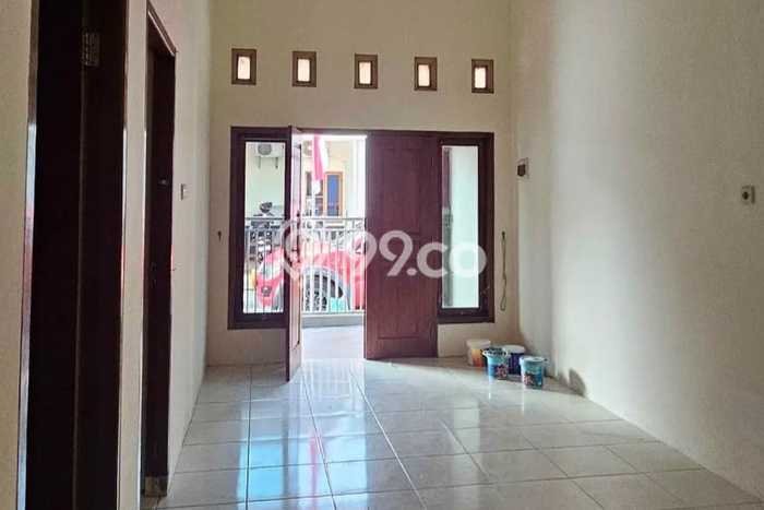 KESEMPATAN TERBAIK! Rumah Asri di Ketileng, Luas 75m² LB 140m² KESEMPATAN TERBAIK! Rumah Asri di Ketileng, Luas 75m² LB 140m²