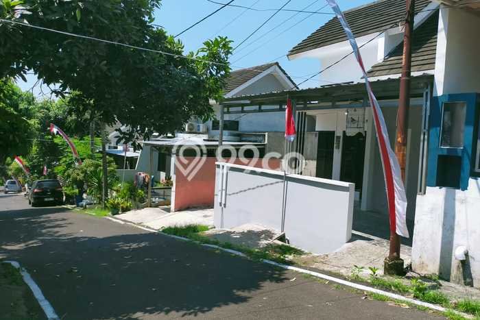 Dijual Rumah 2 Kamar Lokasi Ideal Nyaman dan Strategis di Banyumanik Dijual Rumah 2 Kamar Lokasi Ideal Nyaman dan Strategis di Banyumanik