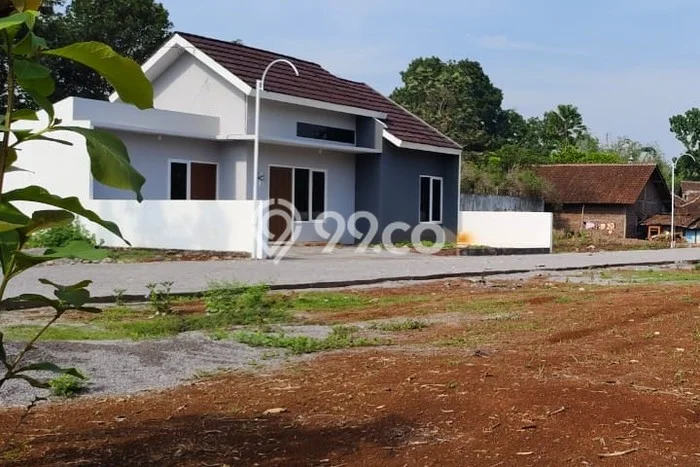 Rumah Minimalis Dijual di Gunung Pati 2 Kamar dengan Luas Tanah 120m2 Rumah Minimalis Dijual di Gunung Pati 2 Kamar dengan Luas Tanah 120m2