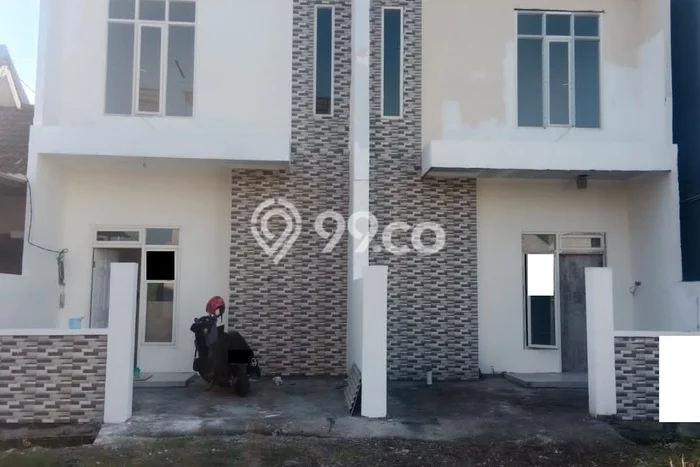 Rumah Luas Asri 3 KT Siap Huni di Gununganyar Surabaya Rumah Luas Asri 3 KT Siap Huni di Gununganyar Surabaya