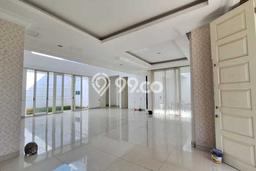 PENAWARAN TERBATAS! Rumah Berkualitas area Pakuwon Indah, Luas 315m² LB 330m² PENAWARAN TERBATAS! Rumah Berkualitas area Pakuwon Indah, Luas 315m² LB 330m²