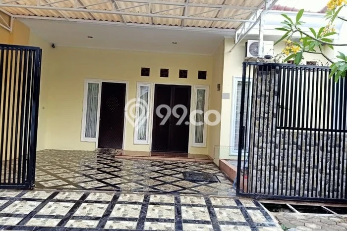 Rumah sewa siap pakai 4 Kamar Tidur di Darmo Permai, Surabaya Rumah sewa siap pakai 4 Kamar Tidur di Darmo Permai, Surabaya