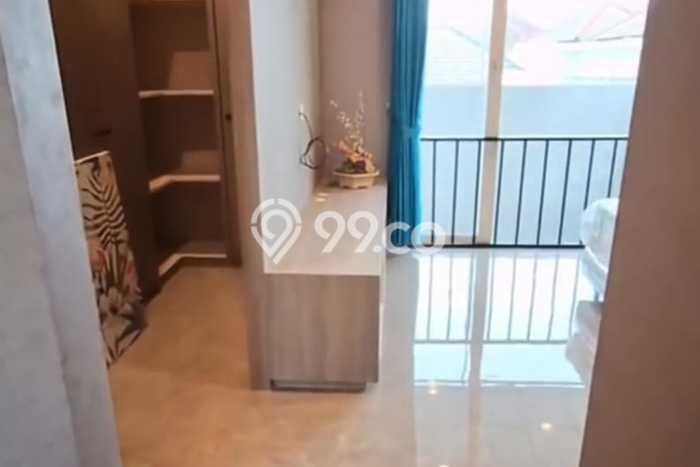 Rumah 5 KT 4 KM Newly Built di Lokasi Prestisius Pakuwon Indah, Surabaya Rumah 5 KT 4 KM Newly Built di Lokasi Prestisius Pakuwon Indah, Surabaya