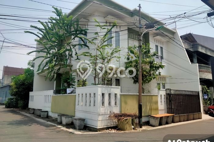 Disewakan Rumah Strategis Harga Terjangkau di Jakarta Timur Disewakan Rumah Strategis Harga Terjangkau di Jakarta Timur
