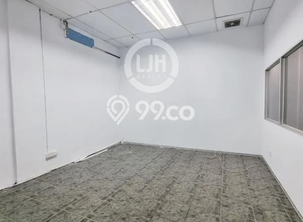 Ruko untuk disewa di Lubuk Baja punya LT 95m2 & LB 210m2 harga sewa kompetitif Ruko untuk disewa di Lubuk Baja punya LT 95m2 & LB 210m2 harga sewa kompetitif