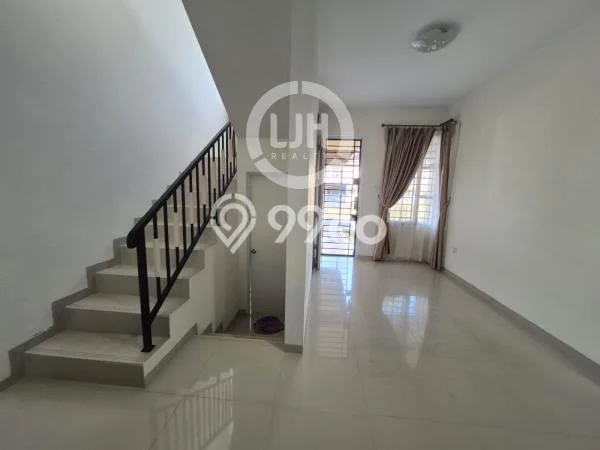 Rumah Cantik Siap Huni Di Batam Kota Luas 180m2 Aman Rumah Cantik Siap Huni Di Batam Kota Luas 180m2 Aman