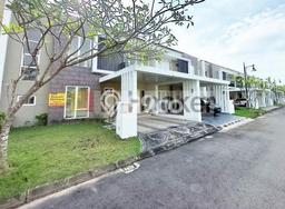 PILIHAN TEPAT! Rumah di Batam Centre, 5 KT, Dekat Sekolah, Luas 200m² LB 170m² PILIHAN TEPAT! Rumah di Batam Centre, 5 KT, Dekat Sekolah, Luas 200m² LB 170m²