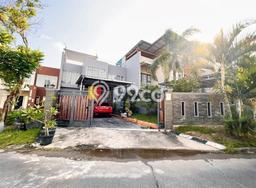 SPECIAL LISTING! Rumah area Batam Centre, 2 KM, Akses Fasilitas, Luas 250m² Bangunan 200m² SPECIAL LISTING! Rumah area Batam Centre, 2 KM, Akses Fasilitas, Luas 250m² Bangunan 200m²