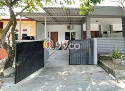 HARGA SPESIAL! Rumah di Batam Kota, Dekat Fasilitas, 2 KT, LT 112m² Bangunan 80m² HARGA SPESIAL! Rumah di Batam Kota, Dekat Fasilitas, 2 KT, LT 112m² Bangunan 80m²