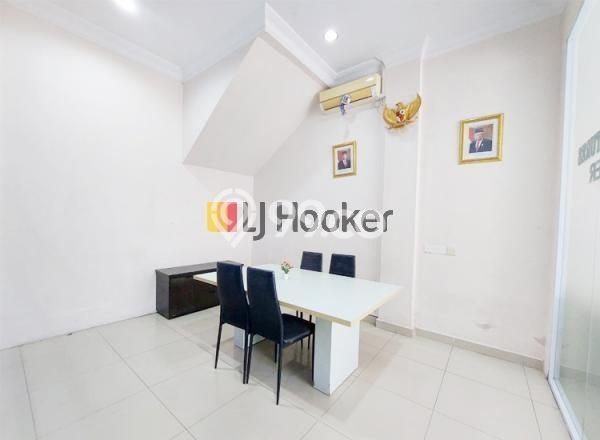 Ruko Kawasan Lubuk Baja, Luas 195m², Lokasi Bisnis, Ready Usaha Ruko Kawasan Lubuk Baja, Luas 195m², Lokasi Bisnis, Ready Usaha