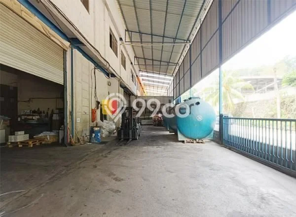 LOKASI PREMIUM! Gudang Kawasan Usaha Kawasan Pelita, Luas 216m², Siap Bisnis LOKASI PREMIUM! Gudang Kawasan Usaha Kawasan Pelita, Luas 216m², Siap Bisnis