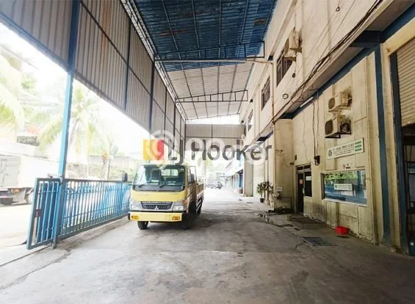 LOKASI PREMIUM! Gudang Kawasan Usaha Kawasan Pelita, Luas 216m², Siap Bisnis LOKASI PREMIUM! Gudang Kawasan Usaha Kawasan Pelita, Luas 216m², Siap Bisnis