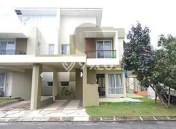 UNIT LANGKA! Rumah di Batam Centre, 3 KT, View Indah, LT 198m² Bangunan 160m² UNIT LANGKA! Rumah di Batam Centre, 3 KT, View Indah, LT 198m² Bangunan 160m²