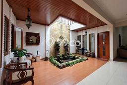 Dijual Rumah Mewah Elegan Dengan View Cantik di Kemang, Jakarta Selatan Dijual Rumah Mewah Elegan Dengan View Cantik di Kemang, Jakarta Selatan