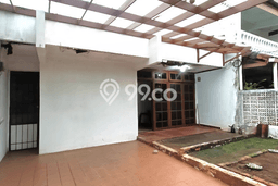 Hunian Strategis 3 KT LB 100m2 Kondisi Bagus di Pondok Indah Hunian Strategis 3 KT LB 100m2 Kondisi Bagus di Pondok Indah