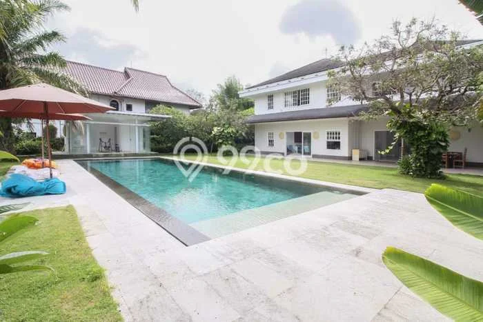 Rumah Elit LB 473m2 Siap Pakai Desain Elegan di Kerobokan Kelod, Badung Rumah Elit LB 473m2 Siap Pakai Desain Elegan di Kerobokan Kelod, Badung