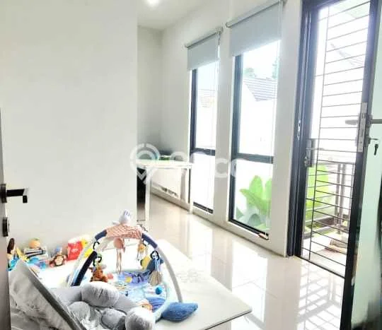 Rumah Elit Modern Siap Huni di Puri Indah Jakarta Barat Rumah Elit Modern Siap Huni di Puri Indah Jakarta Barat