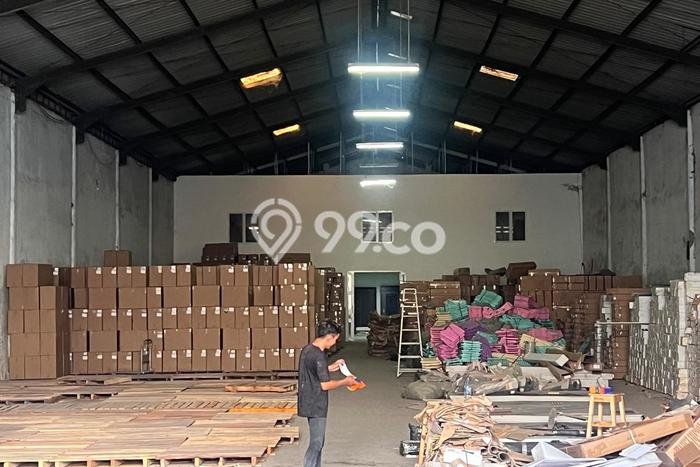 Gudang Dijual di Tangerang LT 2400m2 & LB 1960m2 Lokasi Terbaik! Gudang Dijual di Tangerang LT 2400m2 & LB 1960m2 Lokasi Terbaik!
