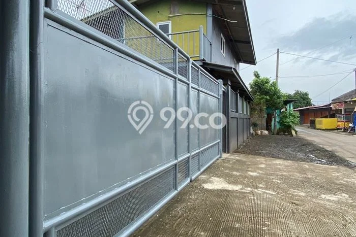 Area Ramai! Gudang Dijual di Legok untuk Bisnis Luas Bangunan 650m2 Area Ramai! Gudang Dijual di Legok untuk Bisnis Luas Bangunan 650m2