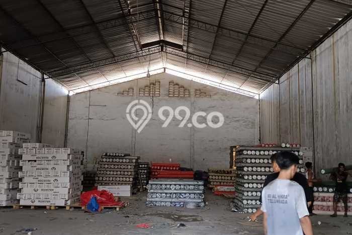 Unit Komersial Disewakan di Jakarta Barat Area Strategis Harga Kompetitif Unit Komersial Disewakan di Jakarta Barat Area Strategis Harga Kompetitif
