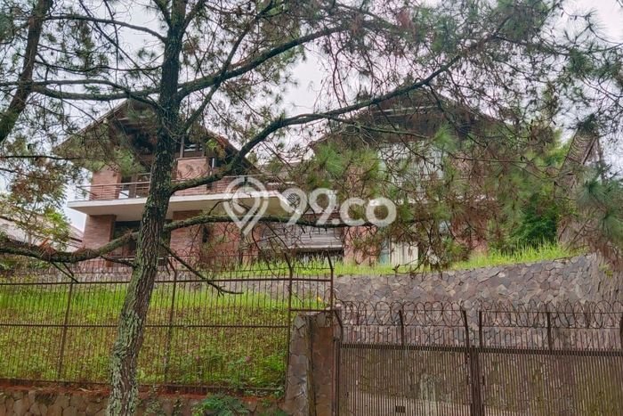 Rumah Luxury Modern Siap Huni di Parongpong Bandung Rumah Luxury Modern Siap Huni di Parongpong Bandung