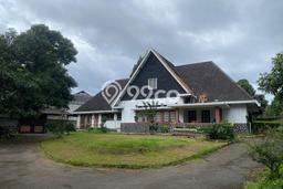 Rumah Mewah LB 500m2 Siap Huni Desain Elegan di ciumbuleuit, Bandung Rumah Mewah LB 500m2 Siap Huni Desain Elegan di ciumbuleuit, Bandung