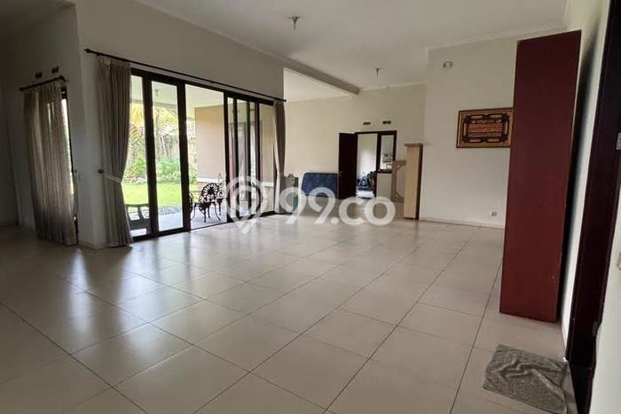 Hunian Elit LB 288m2 Siap Huni Desain Elegan di Kota Baru Parahyangan, Bandung Hunian Elit LB 288m2 Siap Huni Desain Elegan di Kota Baru Parahyangan, Bandung