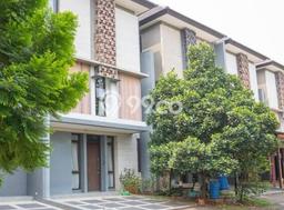 Ready to Use! Luxury House LT 105m2 Desain Elegan di BSD Ready to Use! Luxury House LT 105m2 Desain Elegan di BSD