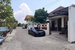 Rumah Modern 5 KT di Sleman Yogyakarta Full Furnished Rumah Modern 5 KT di Sleman Yogyakarta Full Furnished