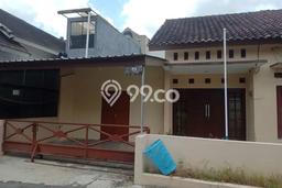 Disewakan! Rumah 4 Kamar Tidur &
2 Kamar Mandi di Sleman, Yogyakarta Disewakan! Rumah 4 Kamar Tidur &
2 Kamar Mandi di Sleman, Yogyakarta