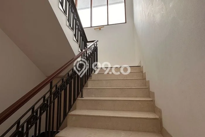 Vila di , Ukuran 1230m2m², Dekat ke berbagai fasilitas umum Vila di , Ukuran 1230m2m², Dekat ke berbagai fasilitas umum