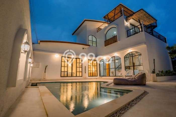 DIJUAL! Vila di , Luas 650m2m², Posisi Strategis DIJUAL! Vila di , Luas 650m2m², Posisi Strategis
