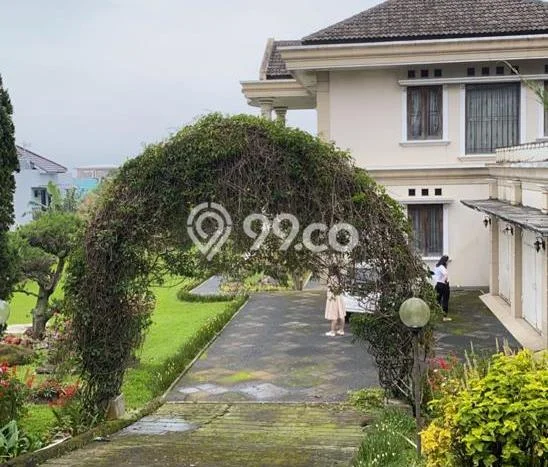 Vila Nyaman di , Ukuran 2050m2m², Akses ke berbagai fasilitas Vila Nyaman di , Ukuran 2050m2m², Akses ke berbagai fasilitas