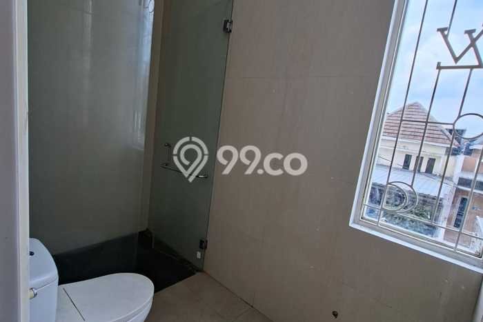 Dijual Hunian Rumah Terawat 4 KT di Gununganyar, Surabaya Dijual Hunian Rumah Terawat 4 KT di Gununganyar, Surabaya
